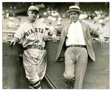 Critz, as a member of the New York Giants, with sportswriter John Drohan.