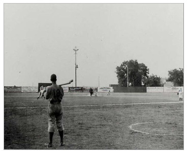 Cotton States League action at Community Park in Clarksdale vs. Helena, 08/31/1947.