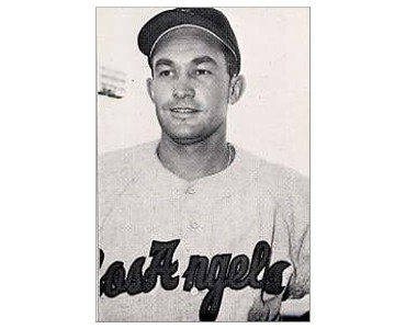 1957 Los Angeles Angels card of Bobby Dolan.